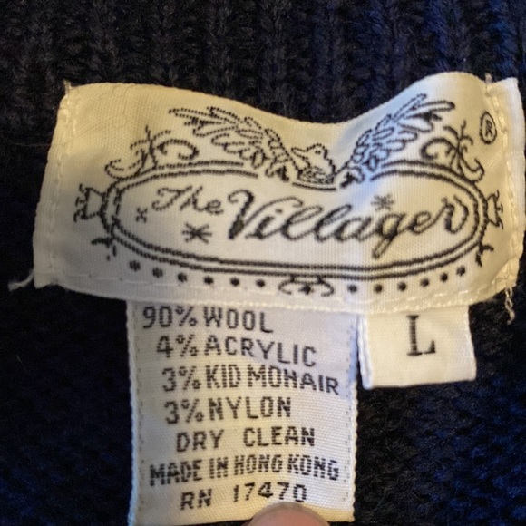 🚨[SOLD] Vintage Floral Sweater - Picture 3 of 3